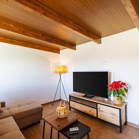 Rural Santa Cristina With Views